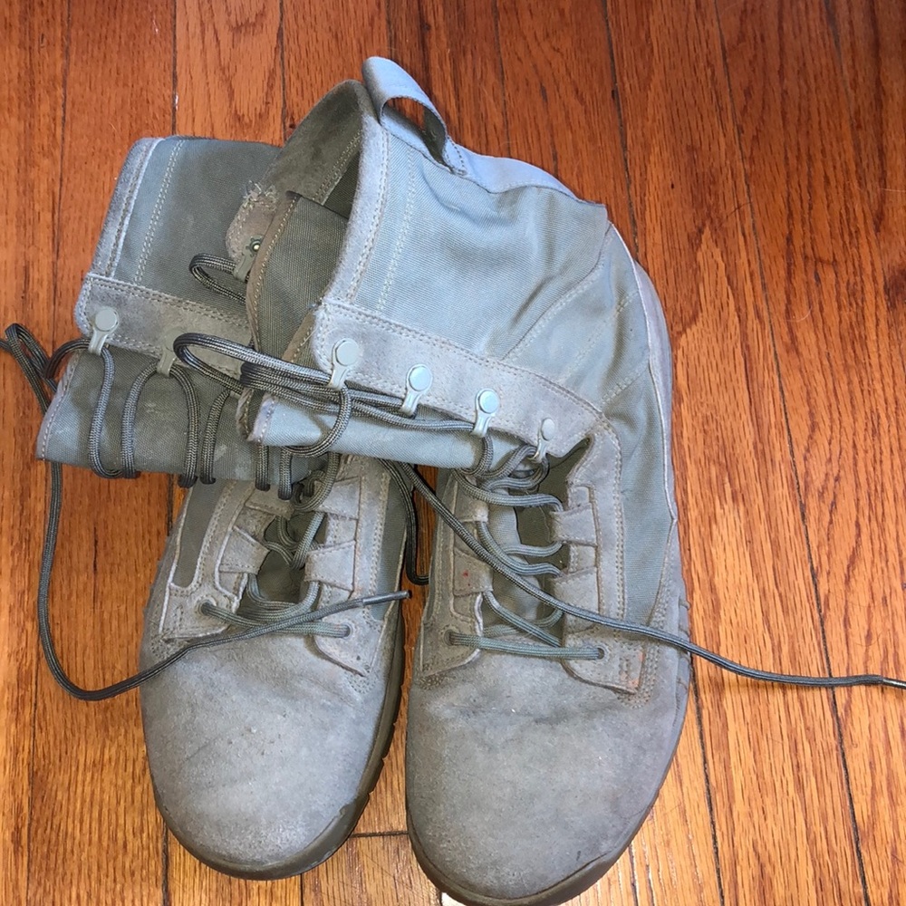 Nike combat boots